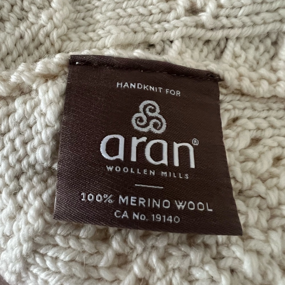 Aran woolen mills this cute hand-knit hat - Picture 7 of 7